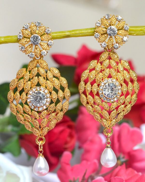 drop pearl golden earrings