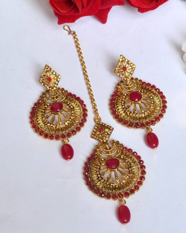 maroon color maang tikka & earring set
